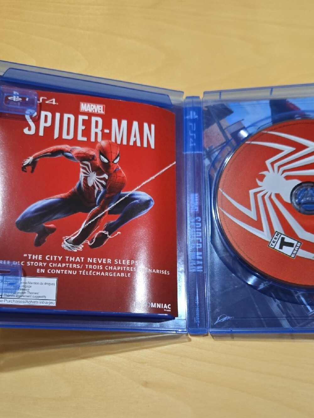 Sony PS4 Marvel Spider-Man - Blue Case with Red Cover Art - Picture 4 of 5